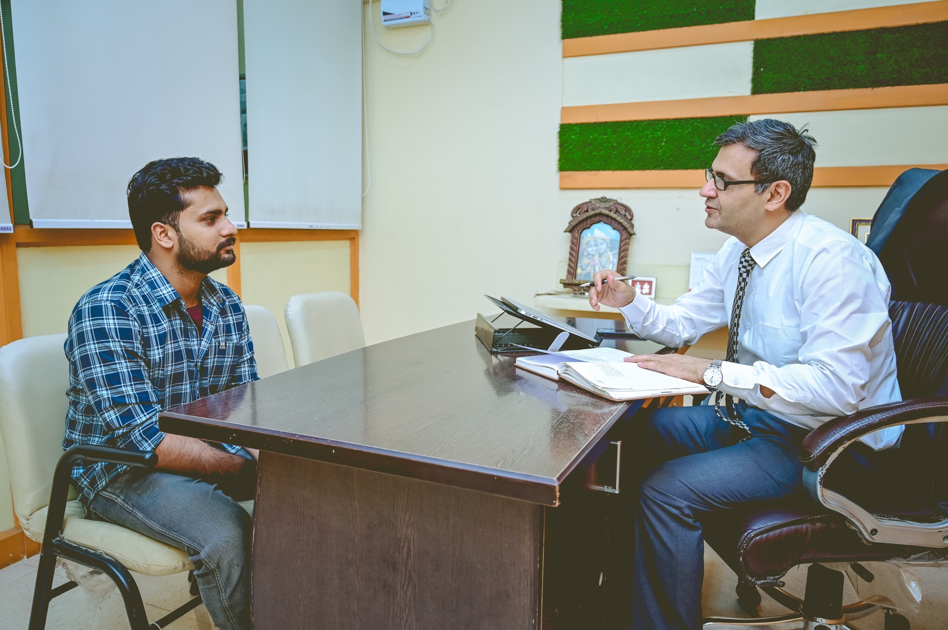 Career counselling session at Yeshaswi Bhav